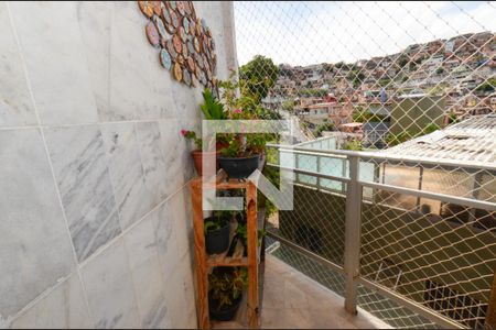 Varanda da sala de apartamento à venda com 2 quartos, 90m² em Serra, Belo Horizonte