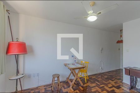 Sala de apartamento à venda com 3 quartos, 60m² em Medianeira, Porto Alegre