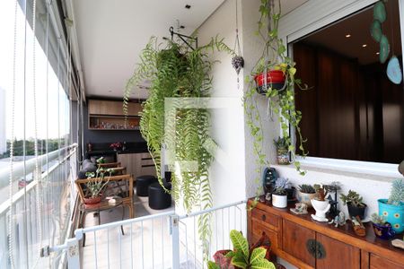 Apartamento à venda com 100m², 2 quartos e 2 vagasDetalhe