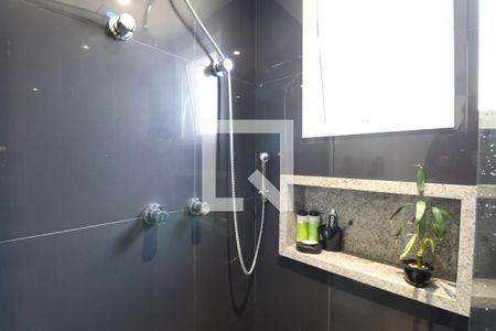 Apartamento à venda com 100m², 2 quartos e 2 vagasBanheiro da Suíte