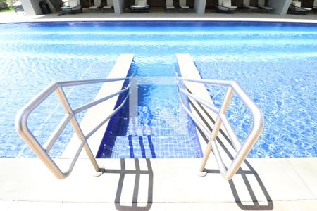 Apartamento à venda com 100m², 2 quartos e 2 vagasPiscina