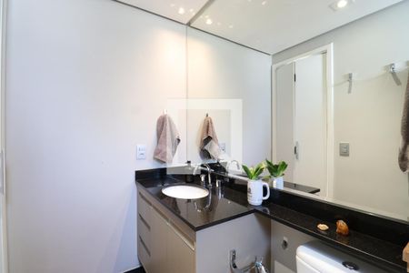 Apartamento à venda com 100m², 2 quartos e 2 vagasBanheiro da Suíte