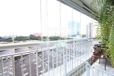 Apartamento à venda com 100m², 2 quartos e 2 vagasVaranda