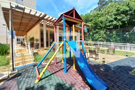 Apartamento à venda com 47m², 2 quartos e 1 vaga Apartamento à venda com 47m², 2 quartos e 1 vagaÁrea comum - Playground