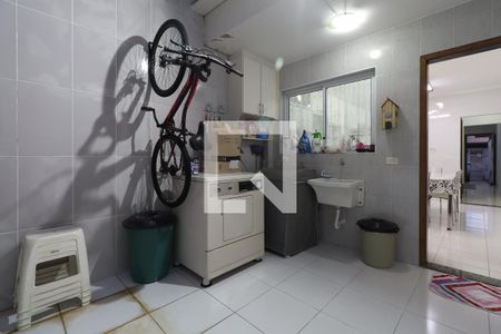 Casa à venda com 88m², 2 quartos e 2 vagasLavanderia