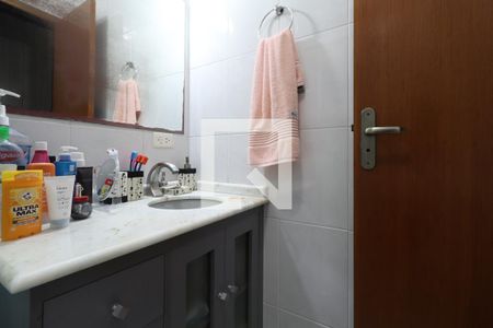 Casa à venda com 88m², 2 quartos e 2 vagasBanheiro da Suíte 1