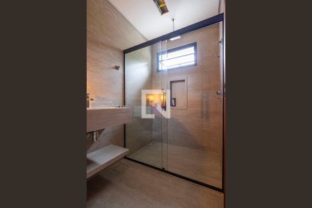 Suíte 1 - Banheiro de casa à venda com 4 quartos, 370m² em Alto de Pinheiros, São Paulo