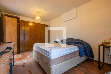 Casa à venda com 370m², 4 quartos e 4 vagas Casa à venda com 370m², 4 quartos e 4 vagasSuíte 2