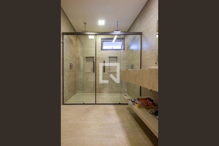 Casa à venda com 370m², 4 quartos e 4 vagas Casa à venda com 370m², 4 quartos e 4 vagasSuíte 3 - Banheiro