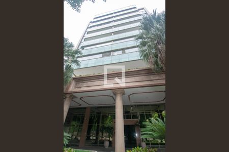 Apartamento à venda com 166m², 3 quartos e 2 vagas Apartamento à venda com 166m², 3 quartos e 2 vagasFachada da Portaria