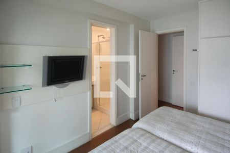 Apartamento à venda com 166m², 3 quartos e 2 vagas Apartamento à venda com 166m², 3 quartos e 2 vagasQuarto 3