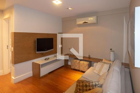 Sala  de apartamento à venda com 3 quartos, 166m² em Leblon, Rio de Janeiro