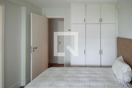 Apartamento à venda com 166m², 3 quartos e 2 vagas Apartamento à venda com 166m², 3 quartos e 2 vagasQuarto 3