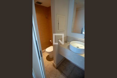 Apartamento à venda com 166m², 3 quartos e 2 vagas Apartamento à venda com 166m², 3 quartos e 2 vagasLavabo