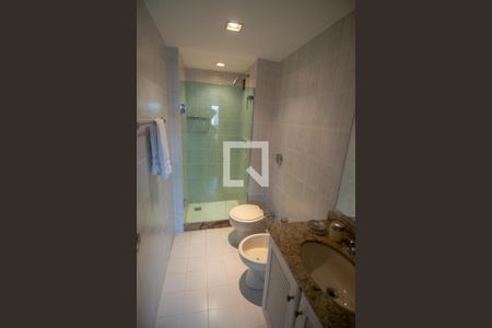 Apartamento à venda com 166m², 3 quartos e 2 vagas Apartamento à venda com 166m², 3 quartos e 2 vagasBanheiro