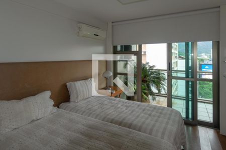 Apartamento à venda com 166m², 3 quartos e 2 vagas Apartamento à venda com 166m², 3 quartos e 2 vagasQuarto 3