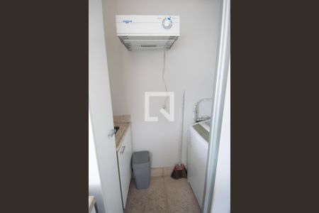 Apartamento à venda com 166m², 3 quartos e 2 vagas Apartamento à venda com 166m², 3 quartos e 2 vagasÁrea de Serviço