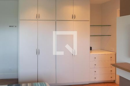 Apartamento à venda com 166m², 3 quartos e 2 vagas Apartamento à venda com 166m², 3 quartos e 2 vagasQuarto