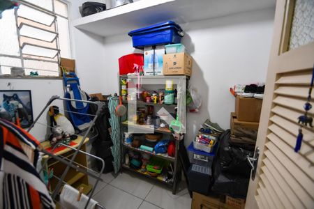 Apartamento para alugar com 91m², 2 quartos e sem vagaQuarto de Serviço (Dispensa)