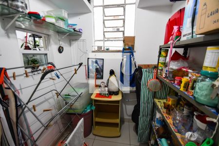 Apartamento para alugar com 91m², 2 quartos e sem vagaQuarto de Serviço (Dispensa)