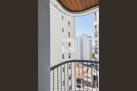 Apartamento à venda com 208m², 3 quartos e 2 vagas Apartamento à venda com 208m², 3 quartos e 2 vagasVaranda da saleta