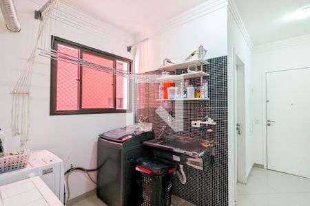 Apartamento à venda com 208m², 3 quartos e 2 vagas Apartamento à venda com 208m², 3 quartos e 2 vagasÁrea de serviço