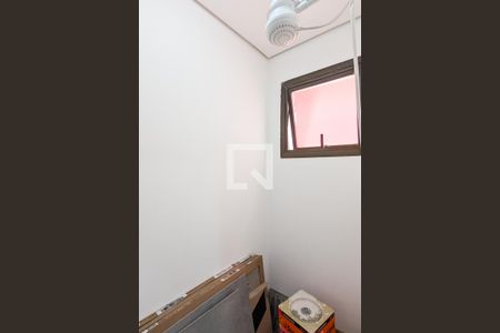 Apartamento à venda com 208m², 3 quartos e 2 vagas Apartamento à venda com 208m², 3 quartos e 2 vagasBanheiro de serviço