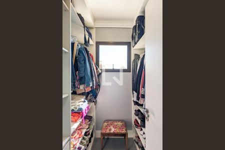 Apartamento à venda com 208m², 3 quartos e 2 vagas Apartamento à venda com 208m², 3 quartos e 2 vagasCloset da suíte 2