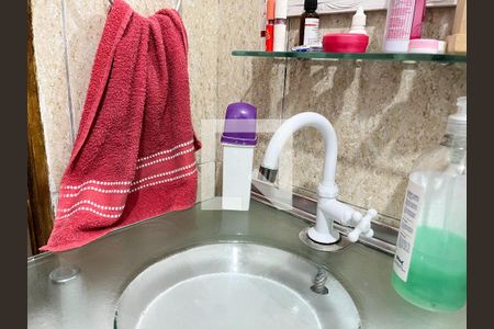 Casa à venda com 127m², 4 quartos e 1 vaga Casa à venda com 127m², 4 quartos e 1 vagaBanheiro 1