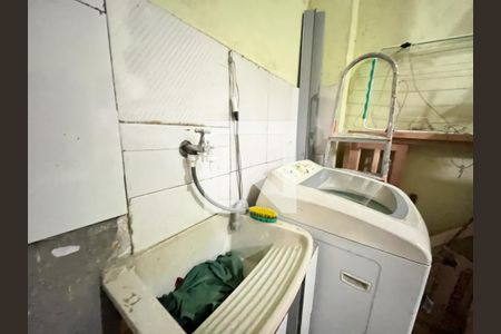 Casa à venda com 127m², 4 quartos e 1 vaga Casa à venda com 127m², 4 quartos e 1 vagaÁrea de serviço 1