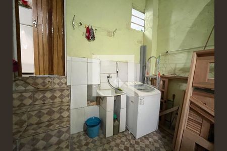 Casa à venda com 127m², 4 quartos e 1 vaga Casa à venda com 127m², 4 quartos e 1 vagaÁrea de serviço 1