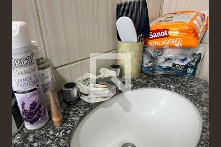 Casa à venda com 127m², 4 quartos e 1 vaga Casa à venda com 127m², 4 quartos e 1 vagaBanheiro 2