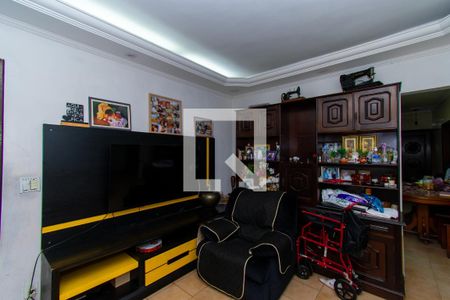 Sala de casa à venda com 6 quartos, 250m² em Conjunto Promorar Sapopemba, São Paulo