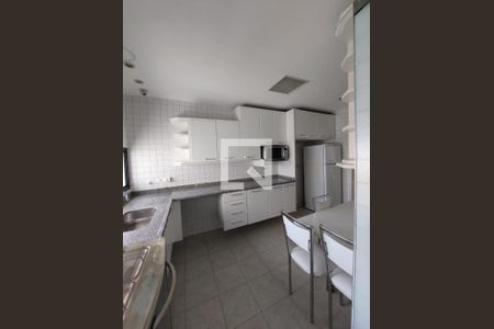 Foto 03 de apartamento à venda com 3 quartos, 130m² em Moema, São Paulo