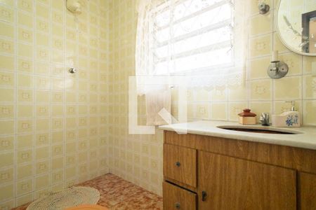 Casa à venda com 255m², 3 quartos e 3 vagasBanheiro Social