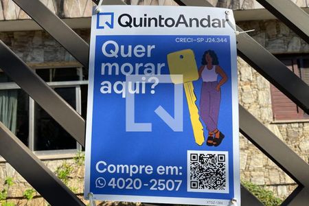 Casa à venda com 255m², 3 quartos e 3 vagasFachada 