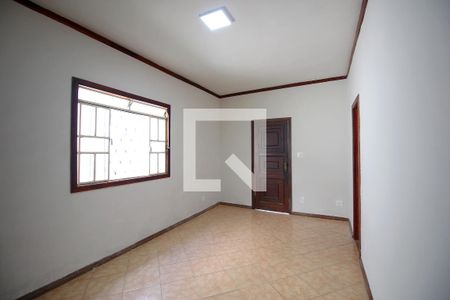 Sala de casa à venda com 3 quartos, 180m² em Santa Tereza , Belo Horizonte