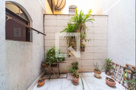 Casa à venda com 380m², 3 quartos e 6 vagas Casa à venda com 380m², 3 quartos e 6 vagasJardim de Inverno