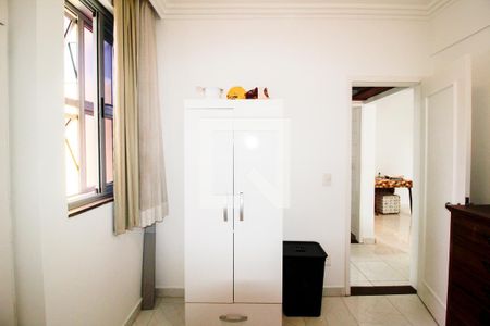 Quarto de apartamento para alugar com 1 quarto, 45m² em Carmo, Belo Horizonte