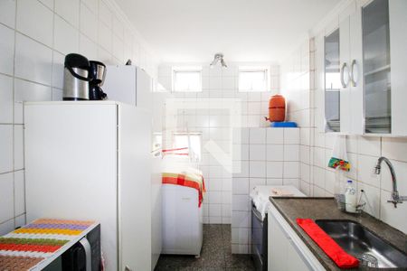 Cozinha de apartamento para alugar com 1 quarto, 45m² em Carmo, Belo Horizonte
