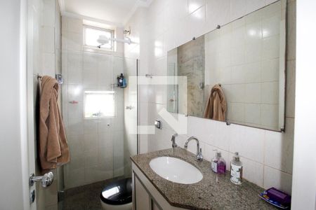 Banheiro de apartamento para alugar com 1 quarto, 45m² em Carmo, Belo Horizonte