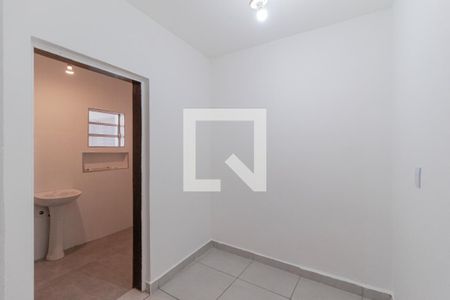 Quarto de casa para alugar com 1 quarto, 80m² em São Pedro, Osasco