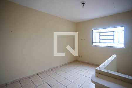 Sala de casa para alugar com 2 quartos, 159m² em Canhema, Diadema