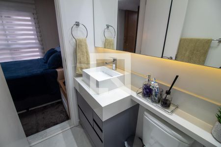 Banheiro da Suíte de apartamento para alugar com 1 quarto, 42m² em Santo Amaro, São Paulo