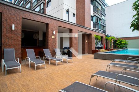 Apartamento à venda com 42m², 1 quarto e 1 vaga Apartamento à venda com 42m², 1 quarto e 1 vagaÁrea comum - Piscina