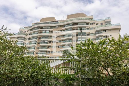 Apartamento para alugar com 77m², 2 quartos e 1 vaga Apartamento para alugar com 77m², 2 quartos e 1 vagaFachada