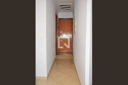 Apartamento à venda com 90m², 3 quartos e 3 vagasCorredor Entrada