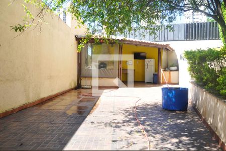 Apartamento à venda com 90m², 3 quartos e 3 vagasEspaço próximo a Área comum - Churrasqueira 02