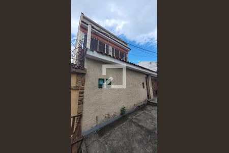 Casa à venda com 137m², 3 quartos e 2 vagasFachada