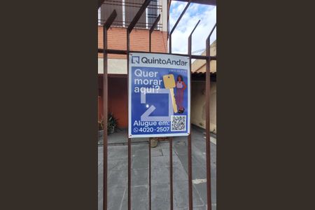 Casa à venda com 137m², 3 quartos e 2 vagasPlaca instalada